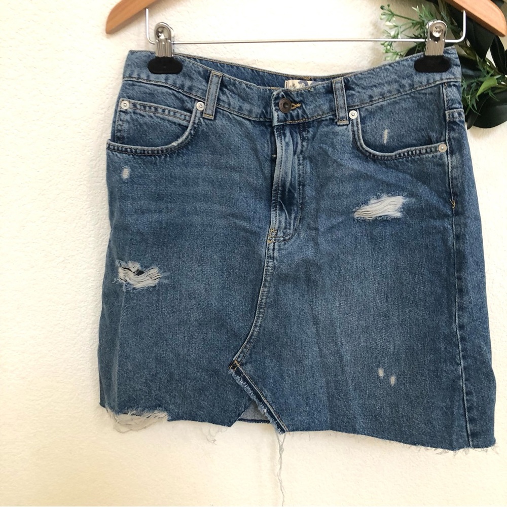 Free People We The Free denim Skirt Size 28 Raw HemCut Off Distressed Jean Skirt